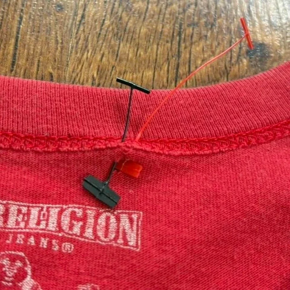 super faded True Religion black & red cracked graphic t-shirt‎